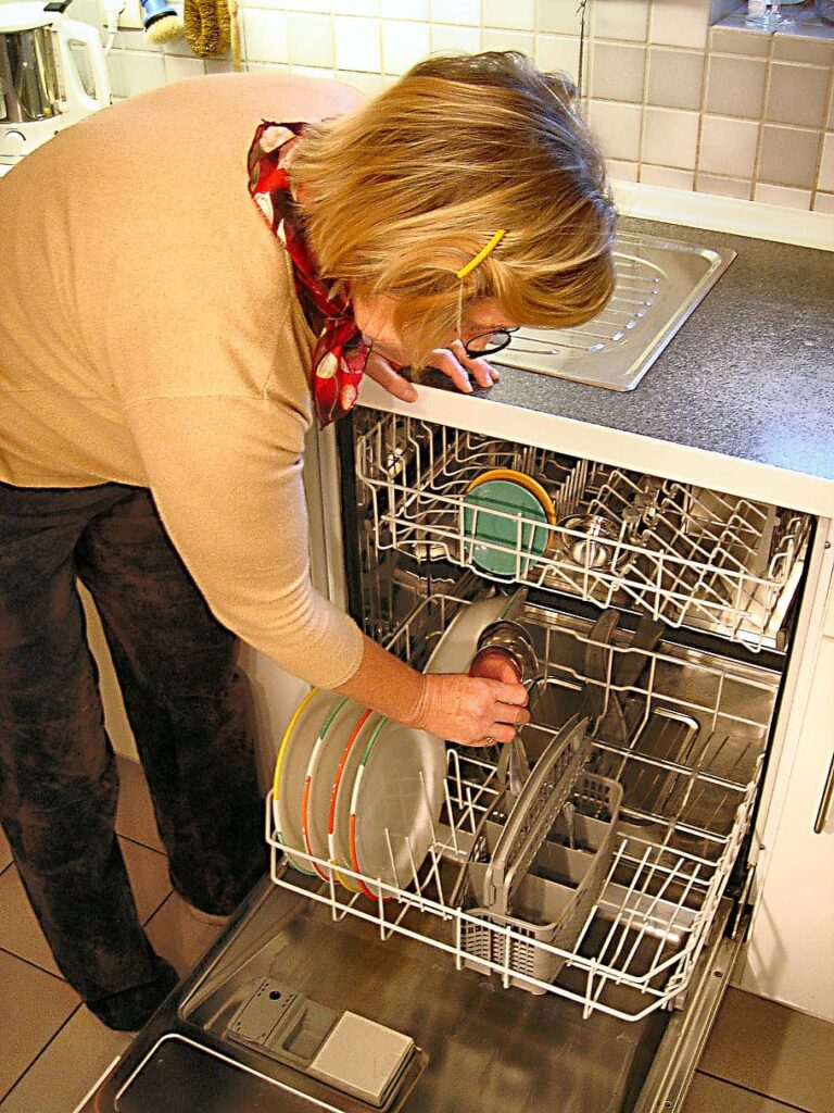 how to clean a dishwasher